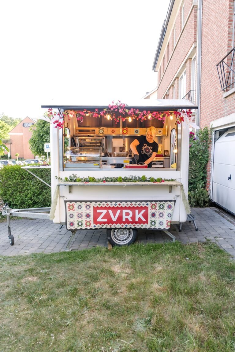 Foodtruck ZVRK installé pour un événement à Bruxelles