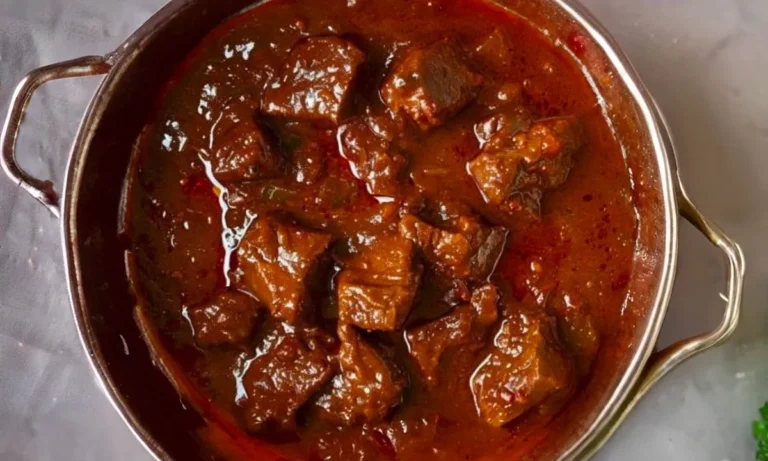 Gulas, ragoût de bœuf au vin rouge