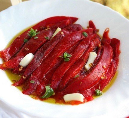 Poivrons grillés marinés